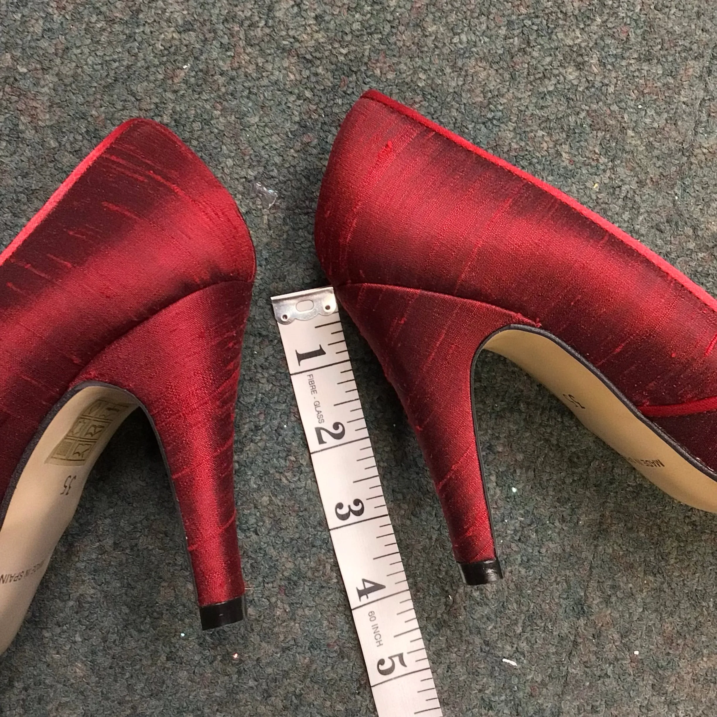 BNIB Helen Bateman Dolly Rose Ruby Red Heeled Shoes Size 35